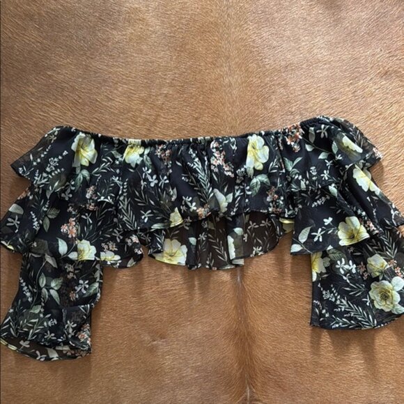 Floral Off-Shoulder Ruffle Top - Picture 4 of 5